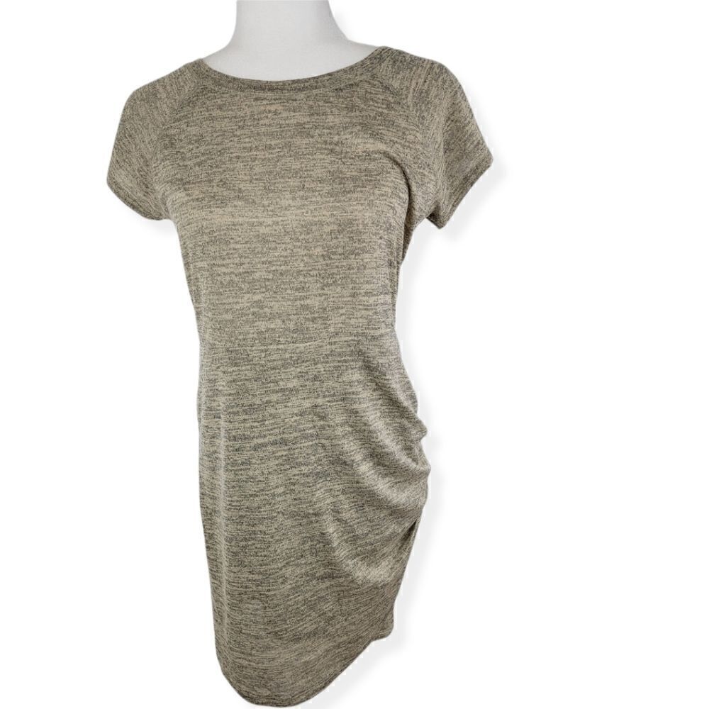 Cloud & Sky short sleeve dress with side ruched in oatmeal Large NWT